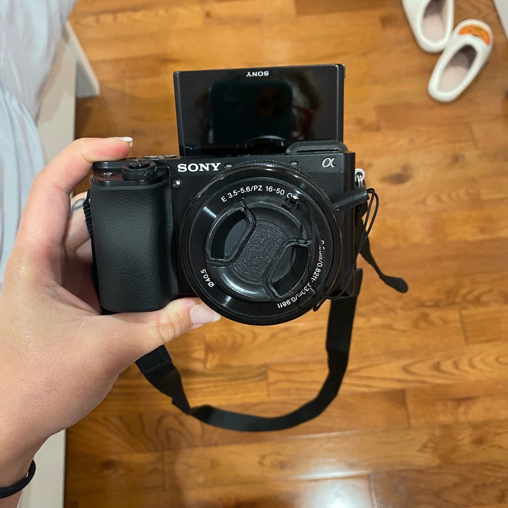BRAND NEW! Newly purchased camera! Used once! PERFECT CONDITION